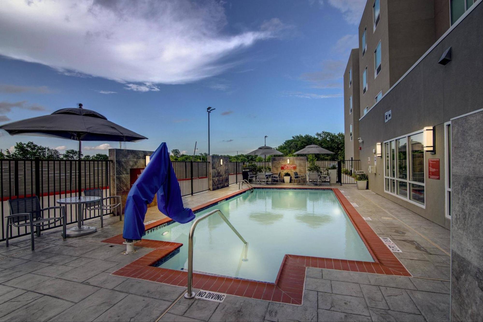Towneplace Suites By Marriott Houston Hobby Airport Eksteriør bilde