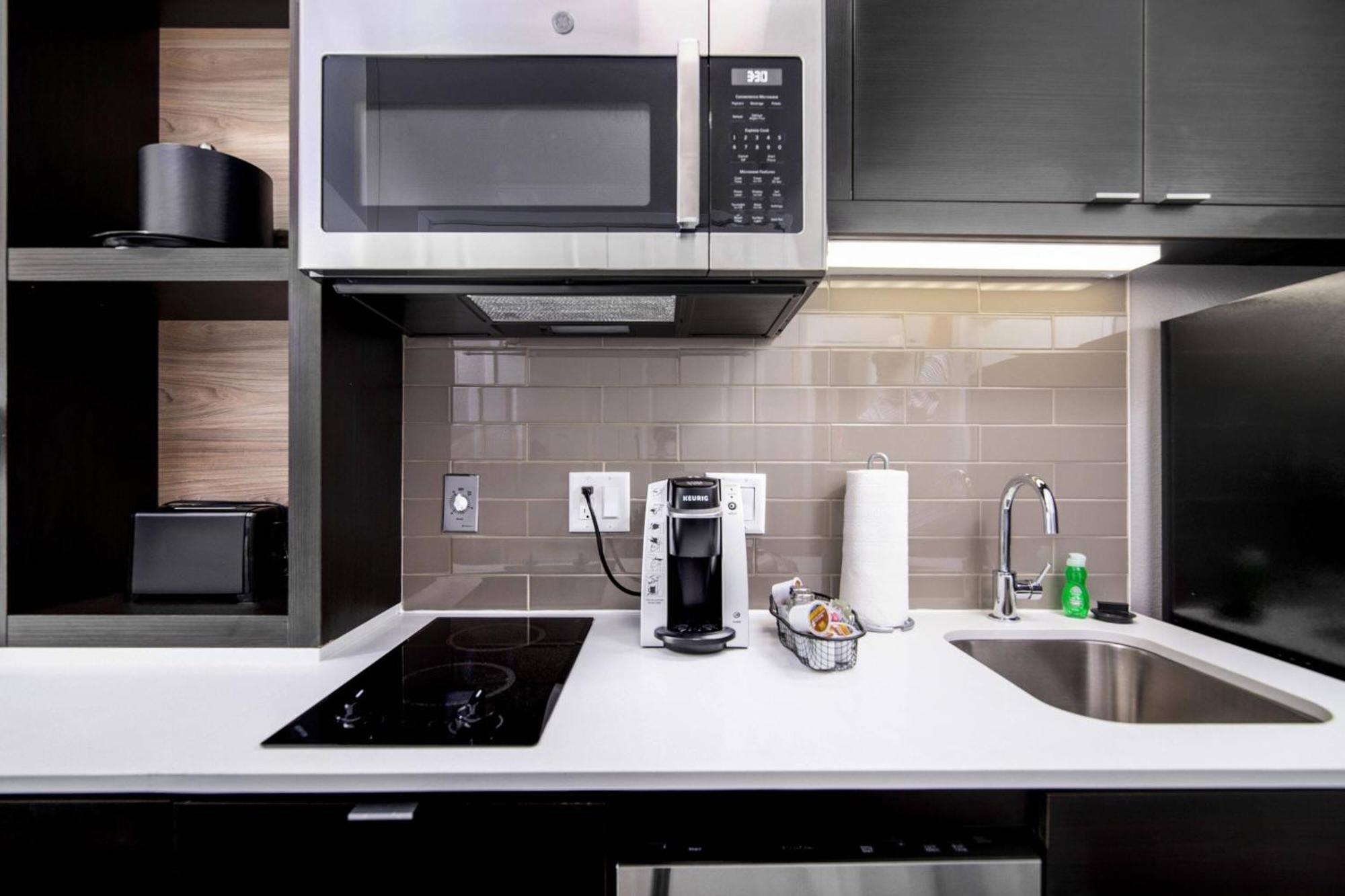 Towneplace Suites By Marriott Houston Hobby Airport Eksteriør bilde
